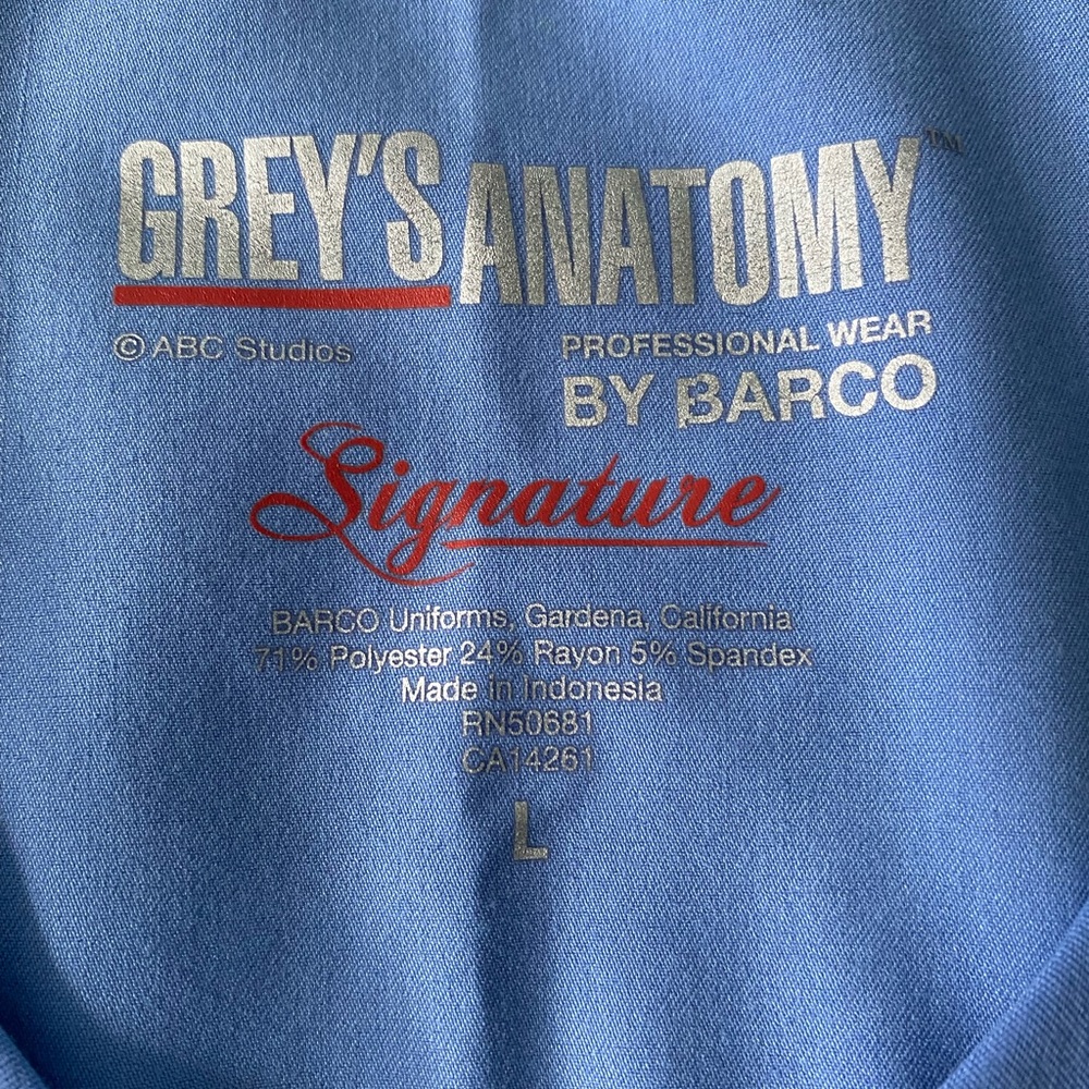 Grey’s Anatomy Signature women’s top - Picture 2 of 5